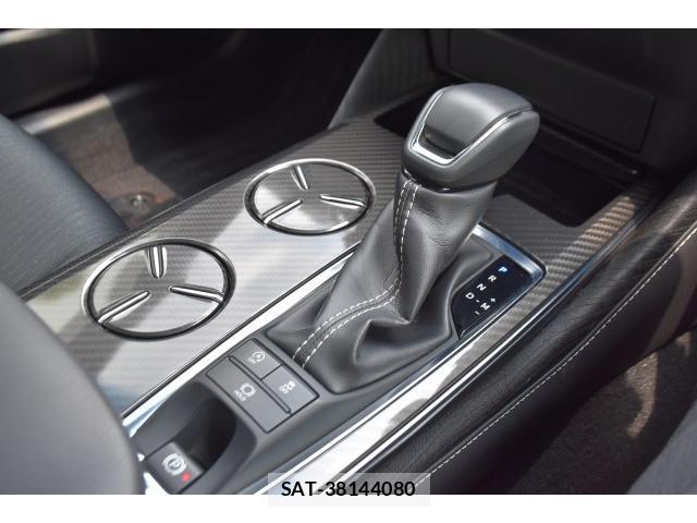Toyota CROWN 2018-08 8328579-18