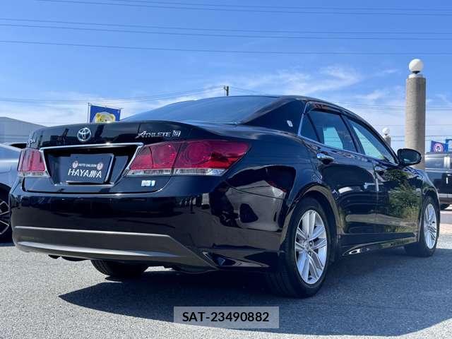 Toyota CROWN 2013-12 8328699-1