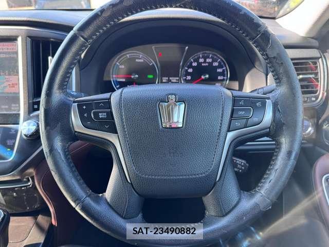 Toyota CROWN 2013-12 8328699-11