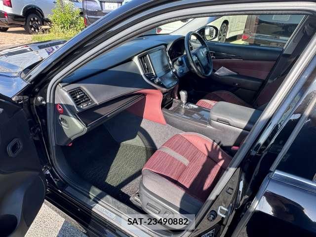 Toyota CROWN 2013-12 8328699-17