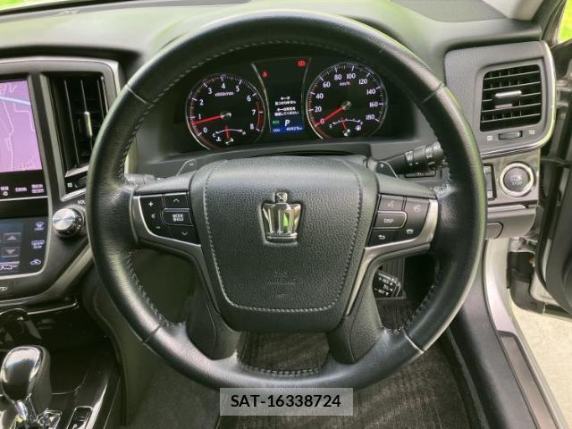 Toyota CROWN 2013-12 8329119-15