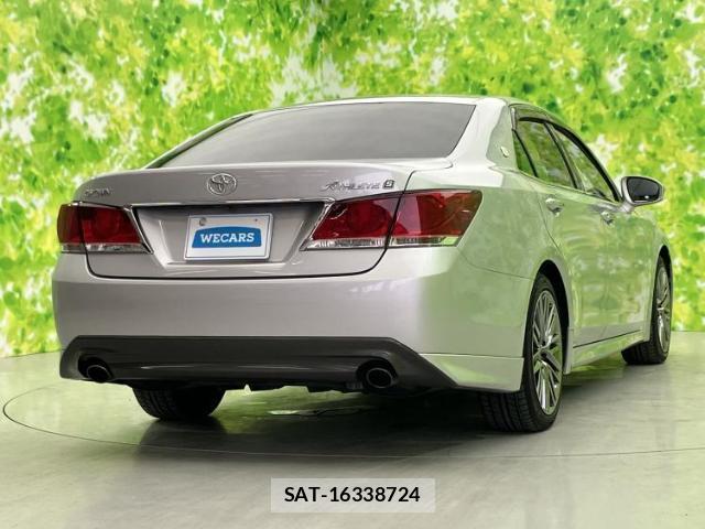 Toyota CROWN 2013-12 8329119-2