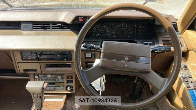 Toyota CROWN 1985-08 8329255-16