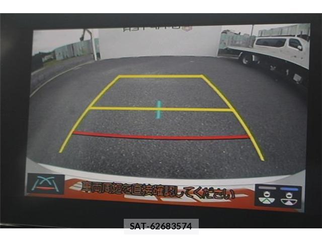 Toyota CROWN 2021-07 8329747-2