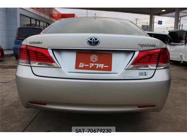 Toyota CROWN 2013-03 8329762-11