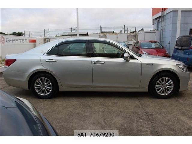 Toyota CROWN 2013-03 8329762-13