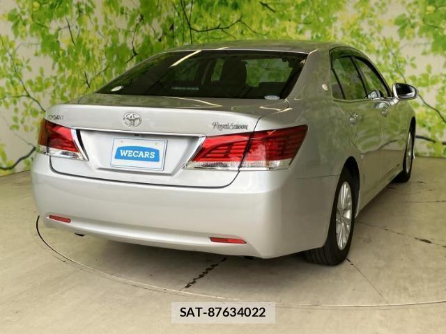 Toyota CROWN 2016-11 8329954-2