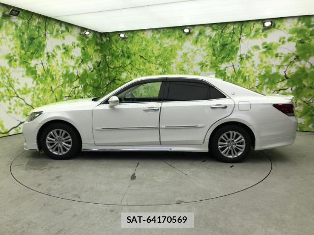 Toyota CROWN 2013-01 8329960-1