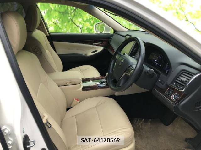 Toyota CROWN 2013-01 8329960-3