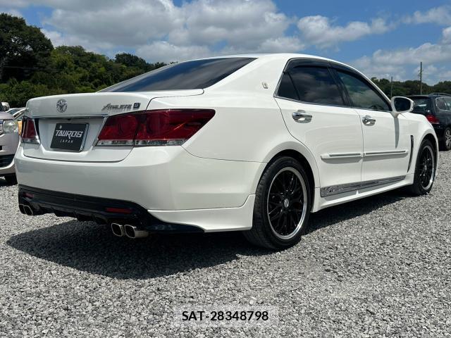 Toyota CROWN 2013-06 8330270-13