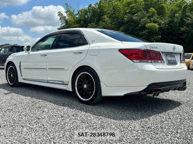 Toyota CROWN 2013-06 8330270-14