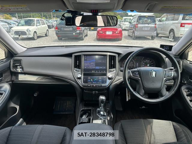 Toyota CROWN 2013-06 8330270-2