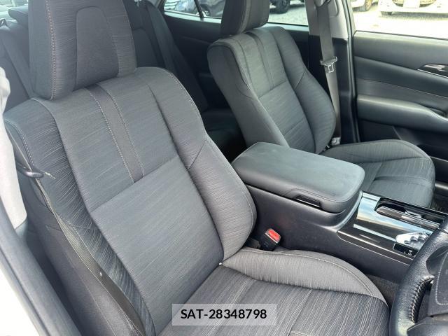 Toyota CROWN 2013-06 8330270-5