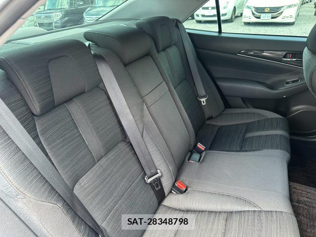 Toyota CROWN 2013-06 8330270-6