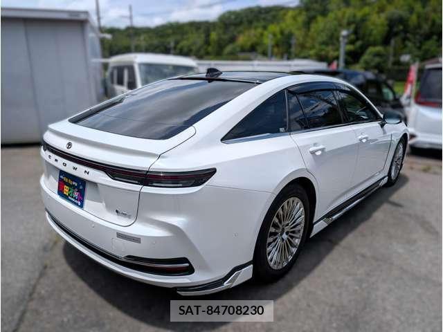 Toyota CROWN 2024-05 8330324-1