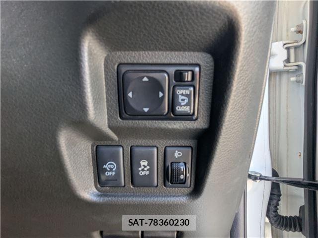 Nissan CUBE 2018-03 8329828-16