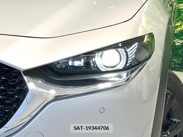 Mazda CX-30 2022-01 8328107-11