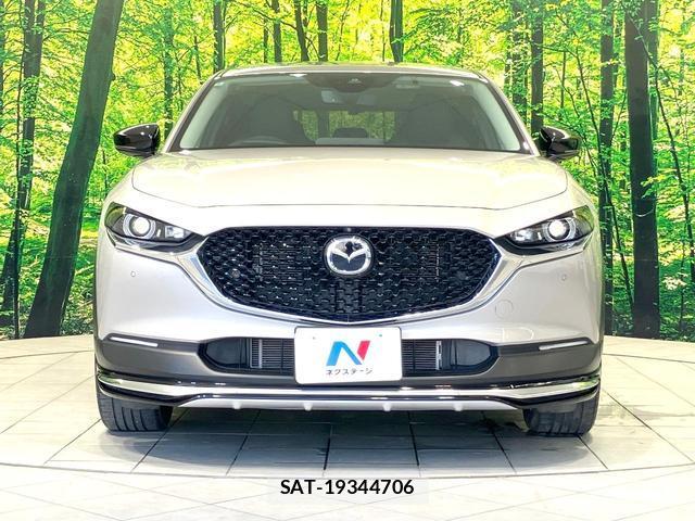 Mazda CX-30 2022-01 8328107-13
