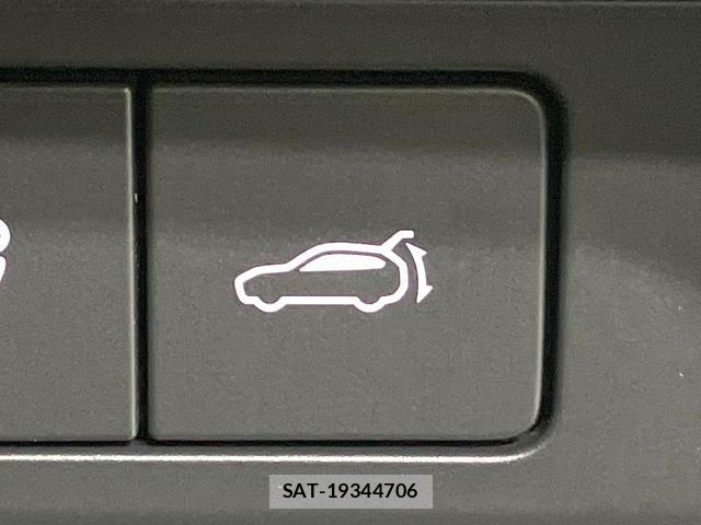 Mazda CX-30 2022-01 8328107-4