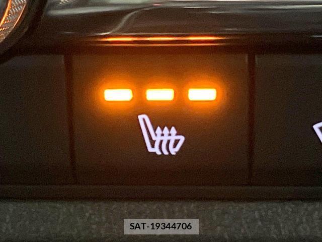 Mazda CX-30 2022-01 8328107-5