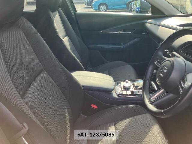 Mazda CX-30 2021-04 8328385-3