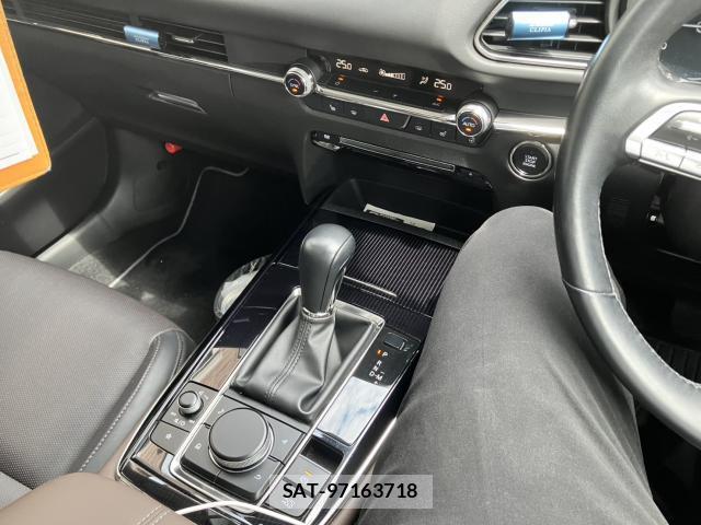 Mazda CX-30 2021-06 8329770-5