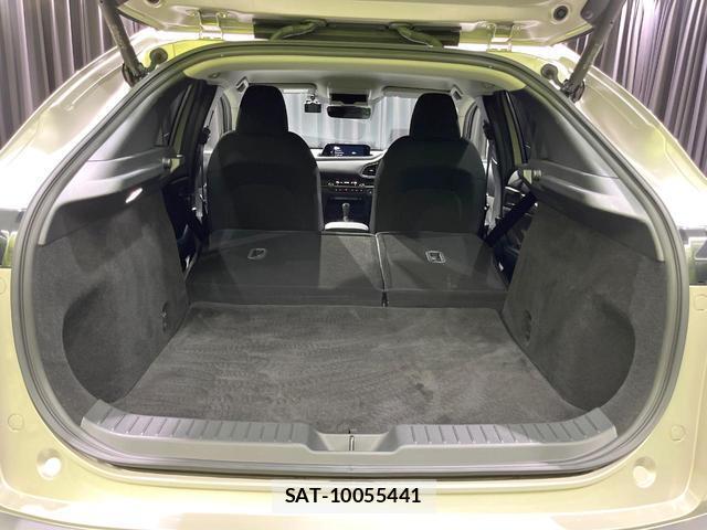 Mazda CX-30 2022-09 8329913-9