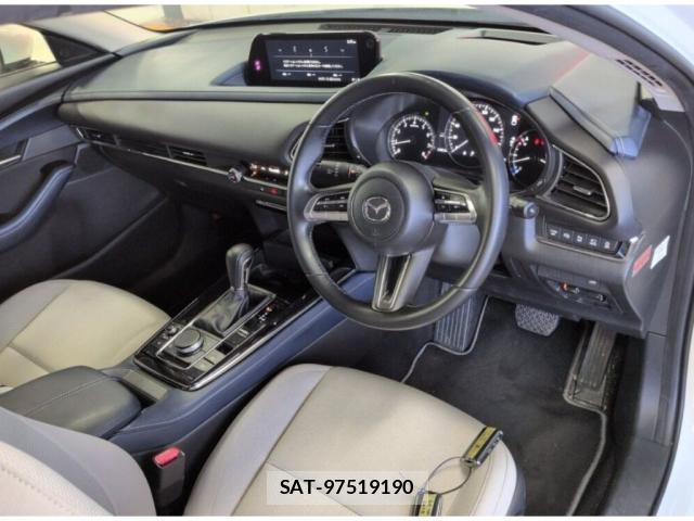 Mazda CX-30 2021-11 8330110-2