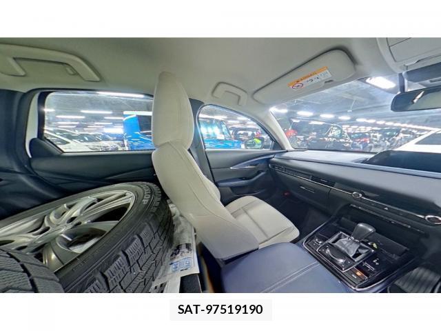 Mazda CX-30 2021-11 8330110-6