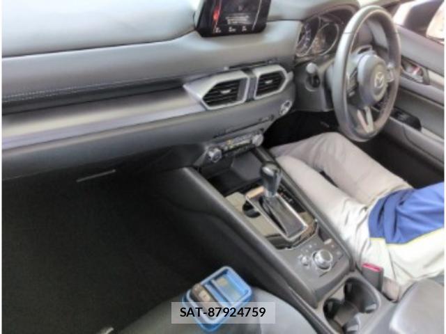 Mazda CX-5 2018-06 8328510-2