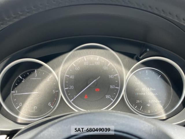 Mazda CX-8 2018-06 8328003-12