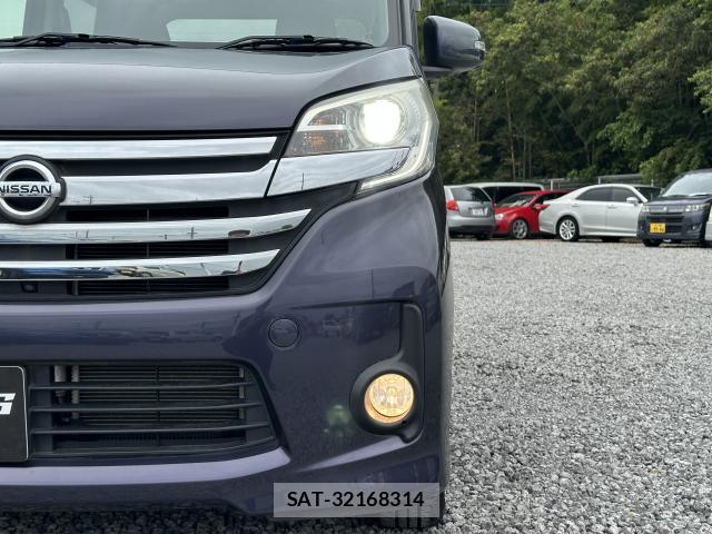 Nissan DAYZ ROOX 2015-06 8330269-13