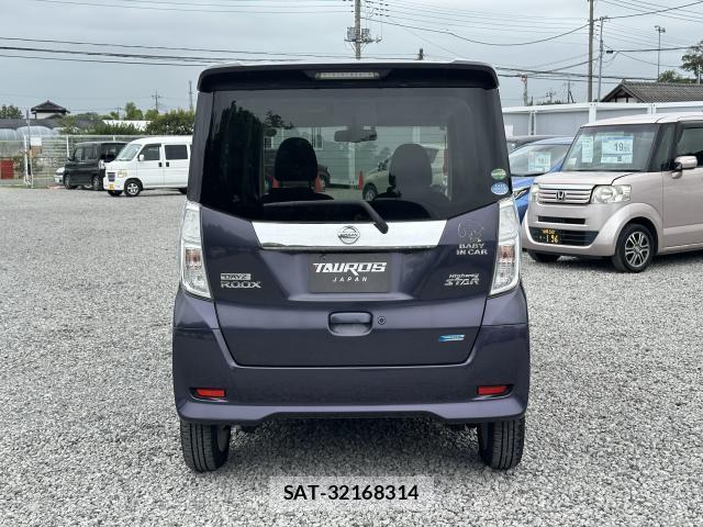 Nissan DAYZ ROOX 2015-06 8330269-9