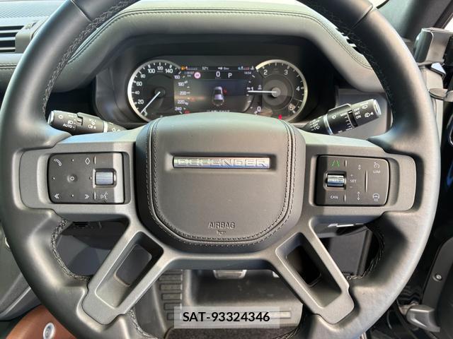 Land Rover DEFENDER 2023-08 8327798-6