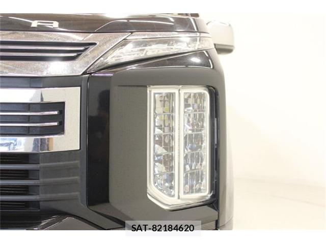 Mitsubishi DELICA 2019-03 8327933-14