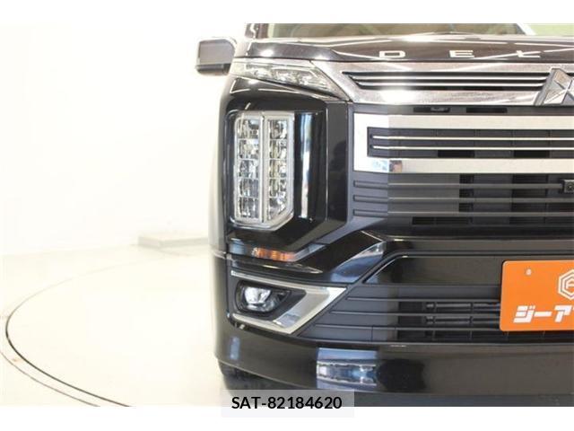 Mitsubishi DELICA 2019-03 8327933-15