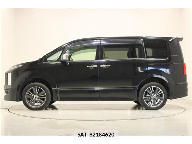 Mitsubishi DELICA 2019-03 8327933-8