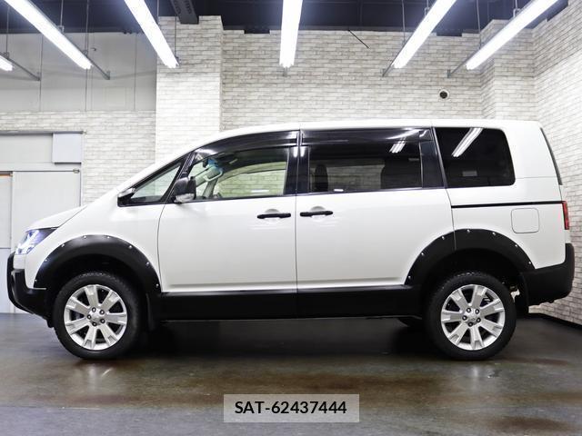 Mitsubishi DELICA 2014-03 8328685-12