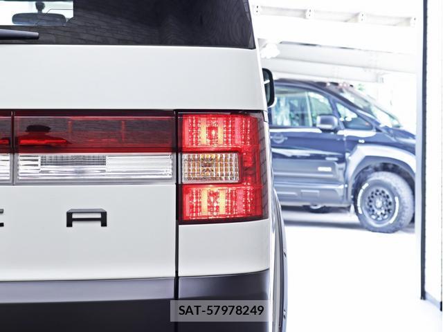 Mitsubishi DELICA 2008-12 8328688-19