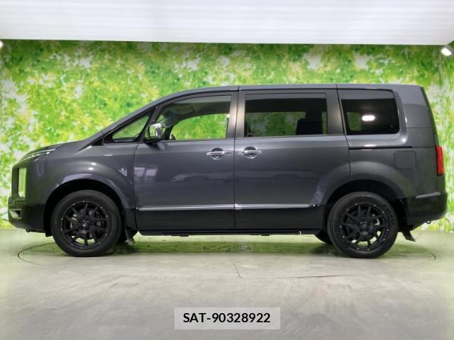 Mitsubishi DELICA 2022-10 8329005-1