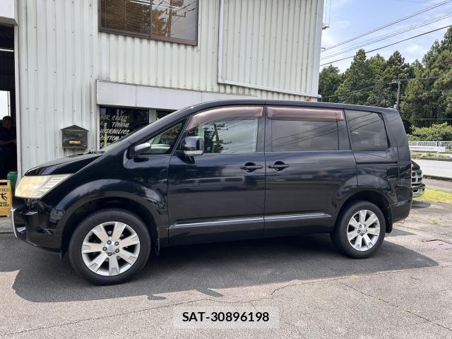 Mitsubishi DELICA 2010-03 8329444-1