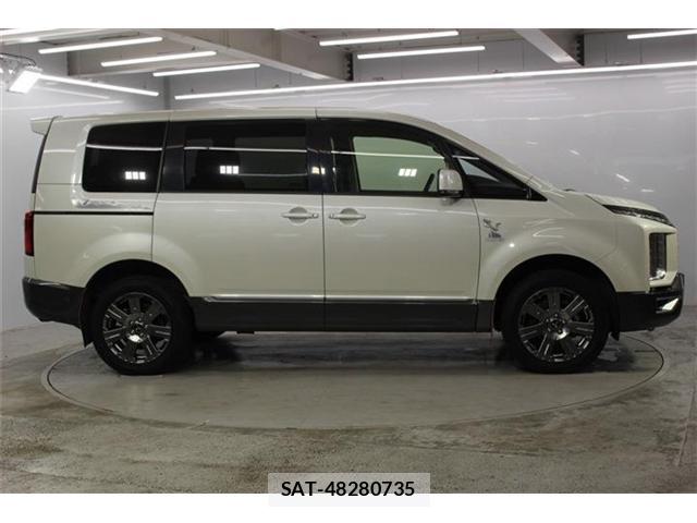 Mitsubishi DELICA 2020-04 8330230-4