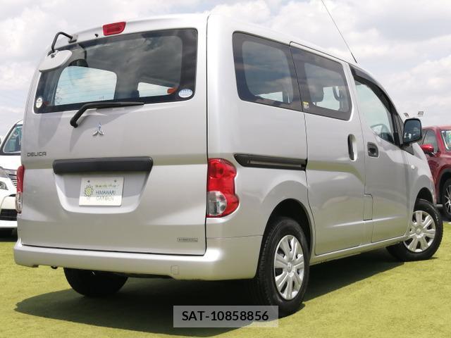 Mitsubishi DELICA VAN 2017-03 8330304-1