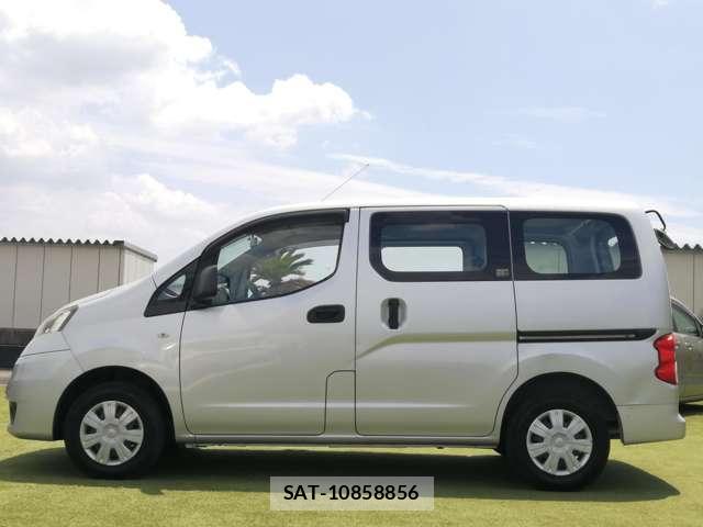 Mitsubishi DELICA VAN 2017-03 8330304-17