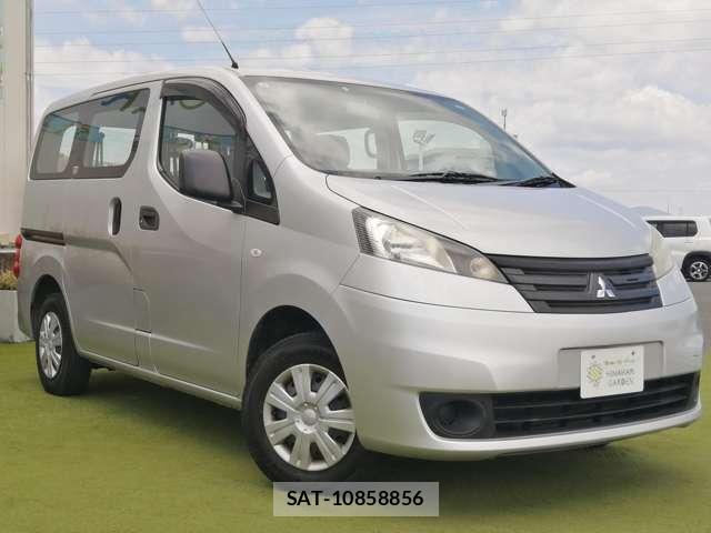 Mitsubishi DELICA VAN 2017-03 8330304-2