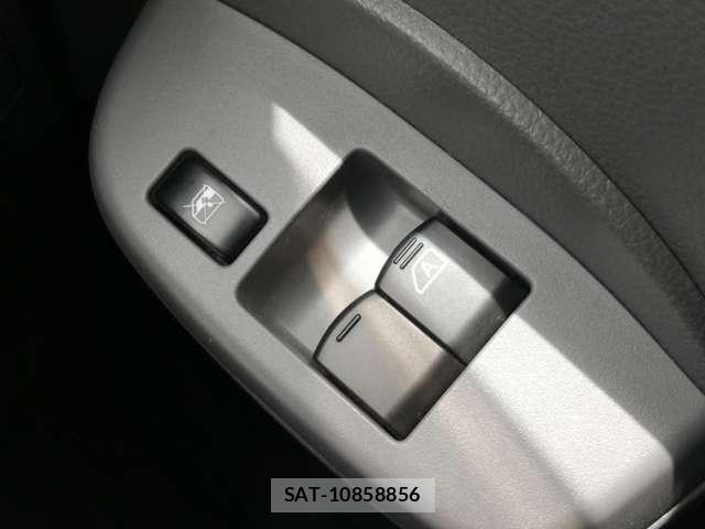 Mitsubishi DELICA VAN 2017-03 8330304-5