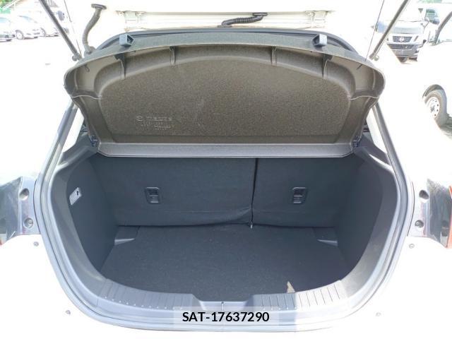 Mazda DEMIO 2017-07 8328244-7