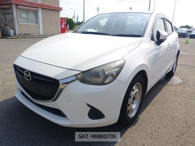 Mazda DEMIO 2017-07 8328336-0
