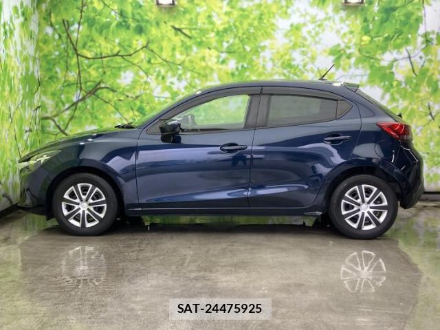 Mazda DEMIO 2016-08 8330430-1