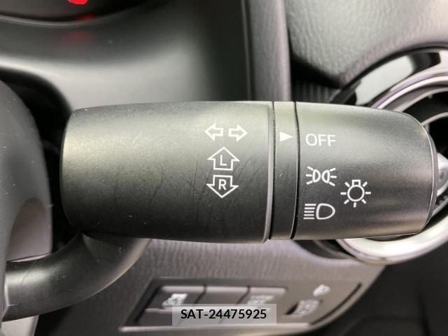 Mazda DEMIO 2016-08 8330430-13